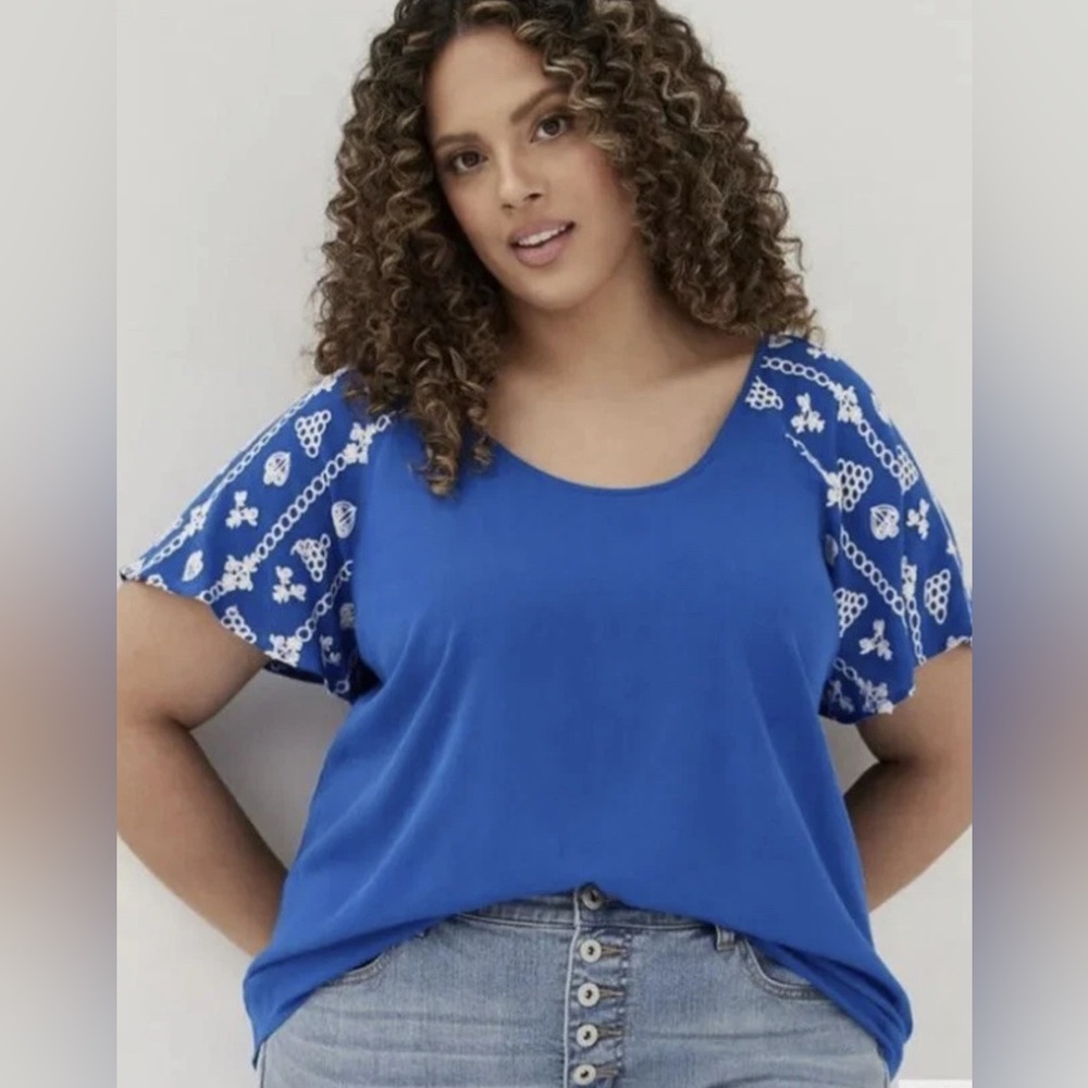 Torrid Blouse Crinkle Gauze Blue Embroidered Flutter Sleeve Plus Sz 6X - Picture 2 of 9